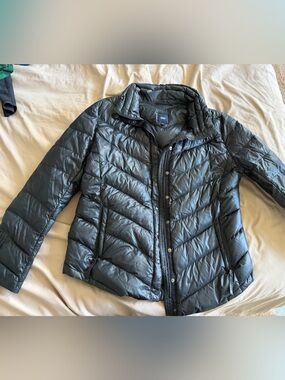 GAP Black Quilted Puffer Jacket with Hood